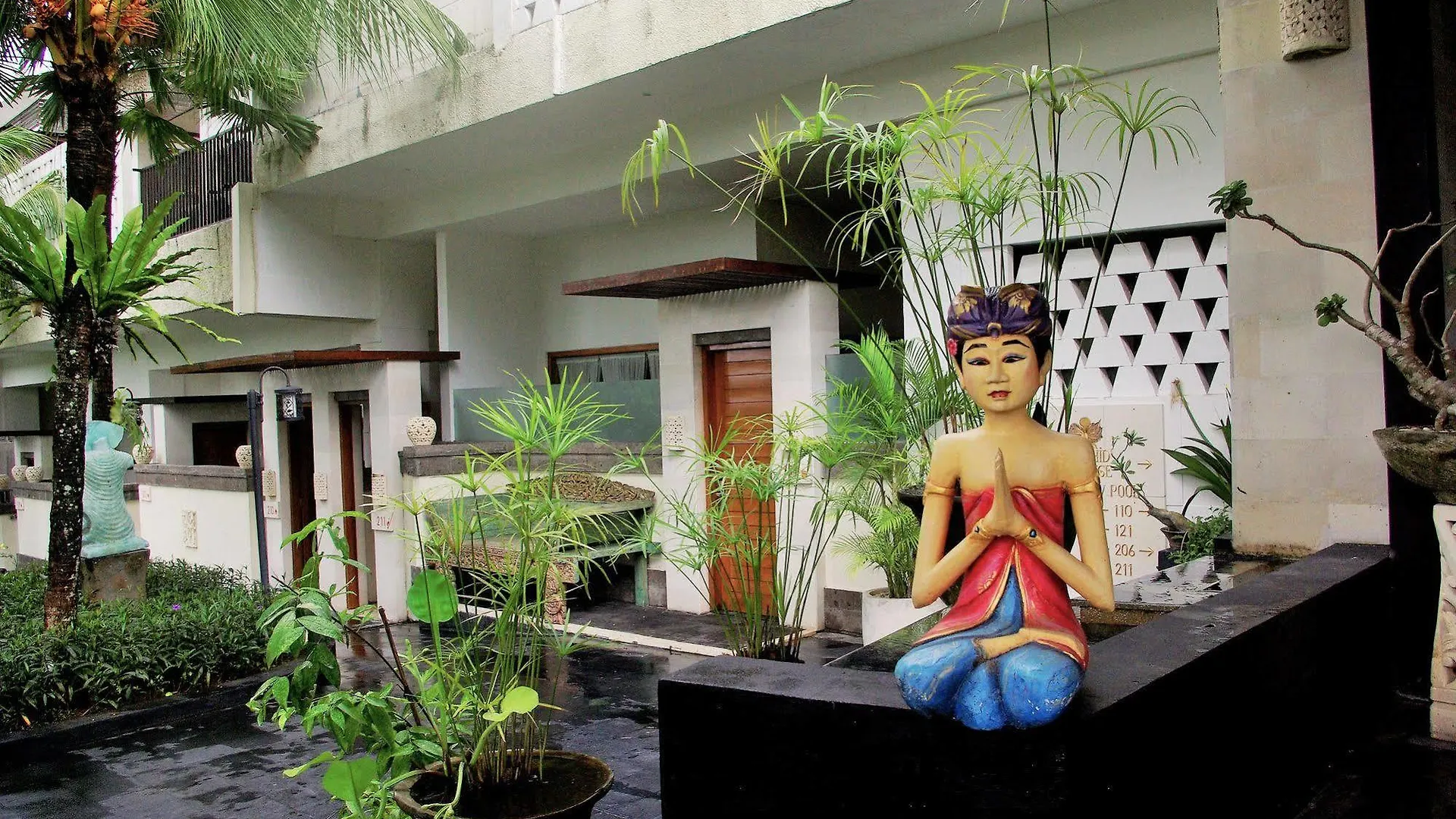 Marbella Pool Suites Seminyak Indonesia