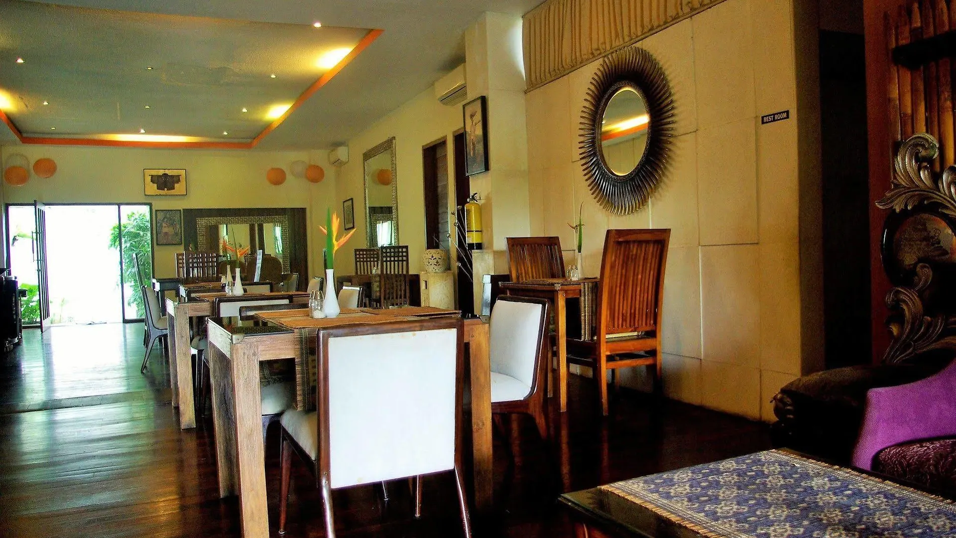 Resort Marbella Pool Suites Seminyak